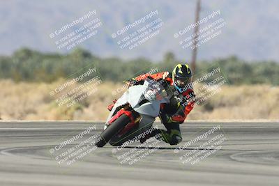 media/Oct-30-2025-Racers Edge (Thu) [[dabbdaf680]]/3-B Group/Session 4 Turn 16/